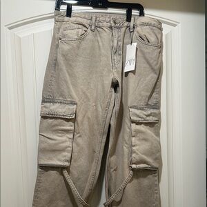 NWT Zara women Beige Cargo Pants